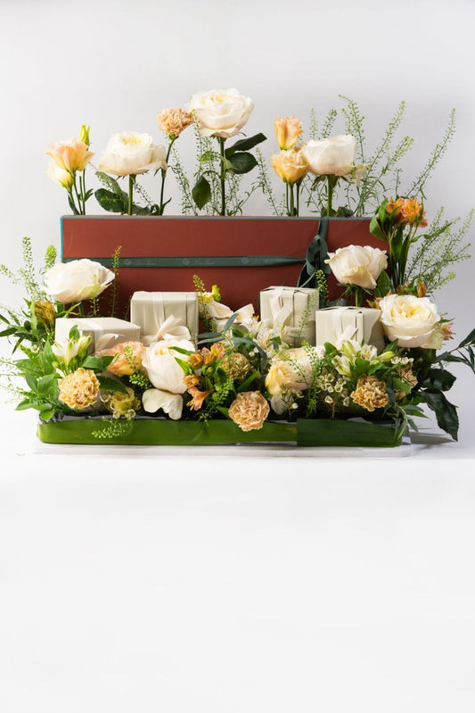 Acrilec Tray and Gift Wrapping